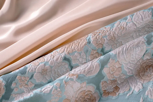Quel tissu choisir pour coudre ou acheter une robe de plage confortable et légère ?