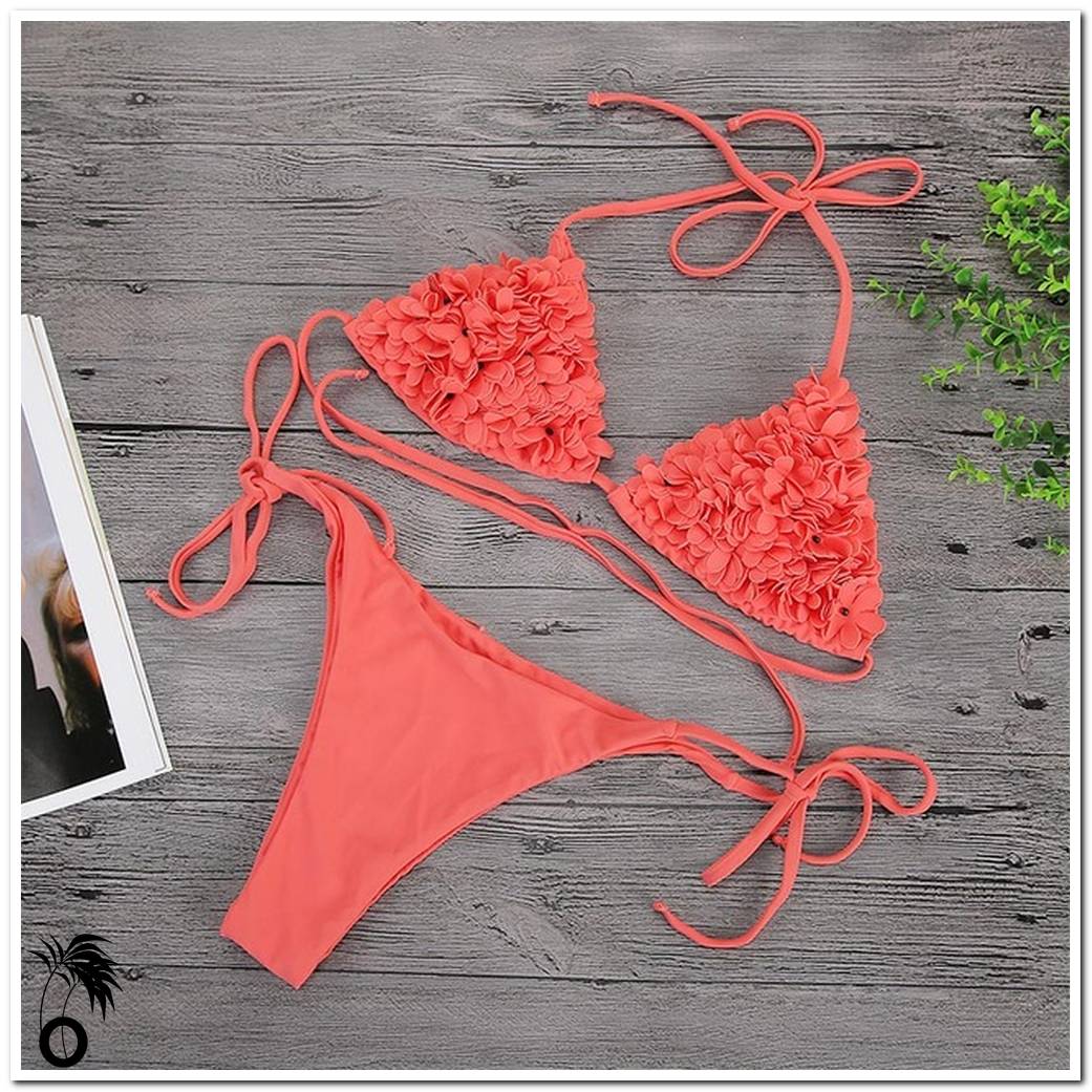 Bikini brésilien à fleur