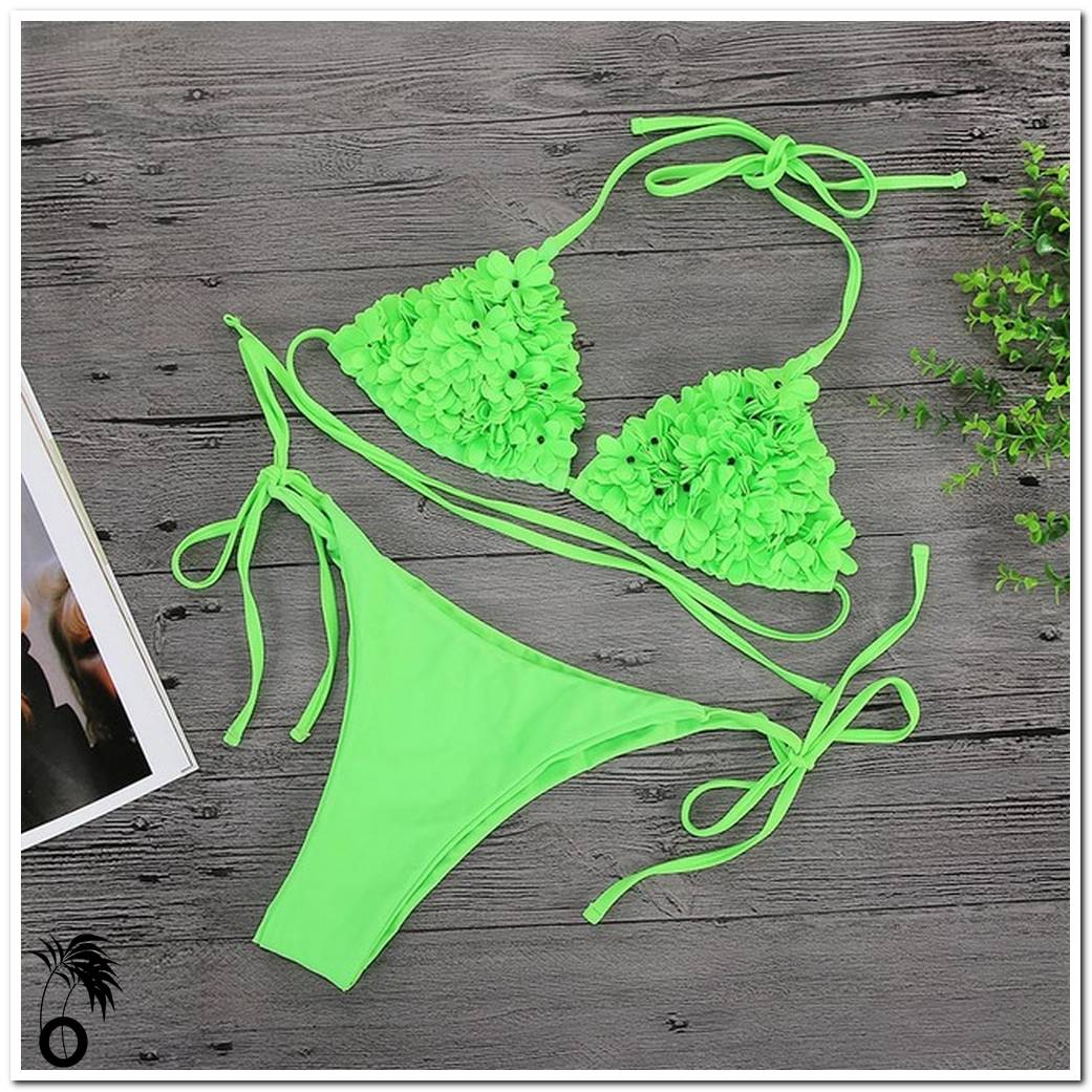 Bikini brésilien à fleur