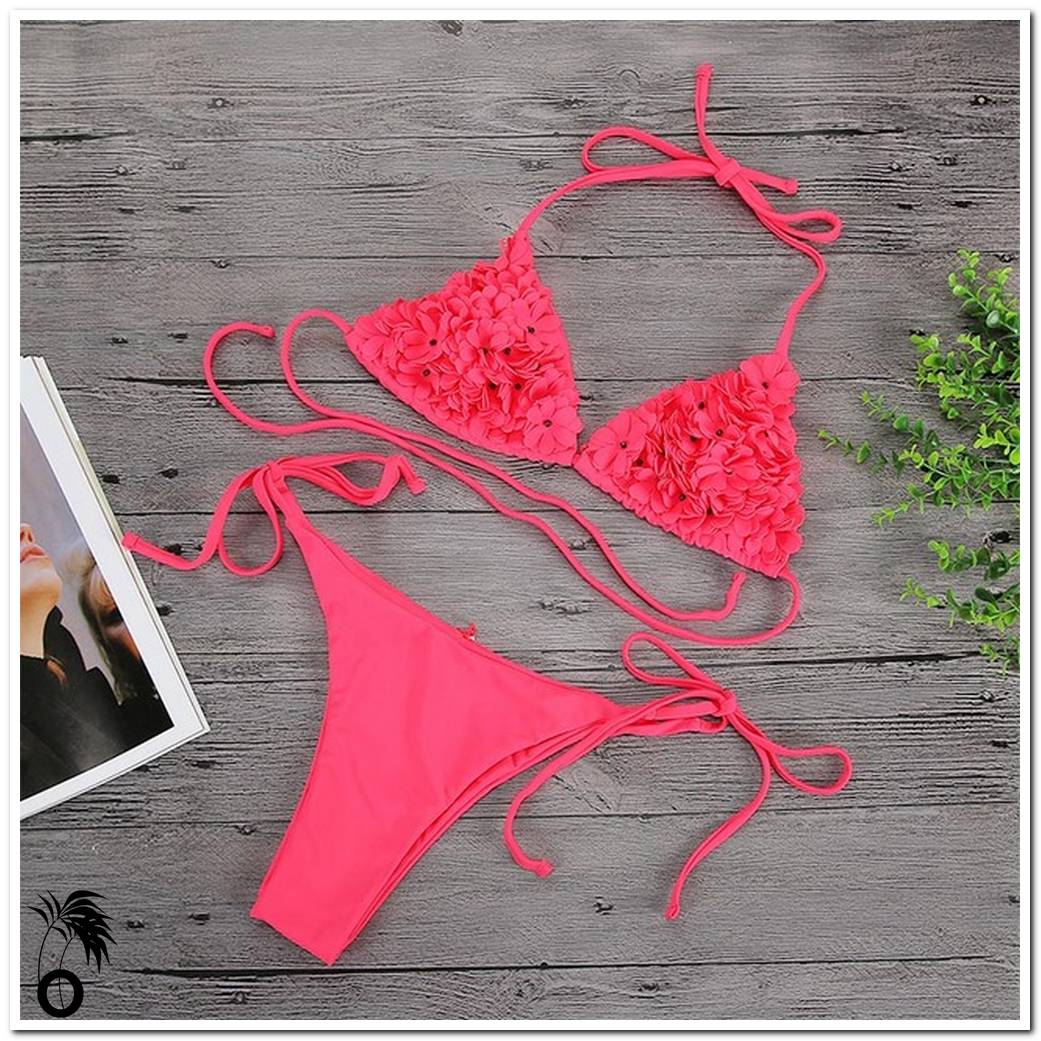 Bikini brésilien à fleur