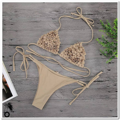 Bikini brésilien à fleur