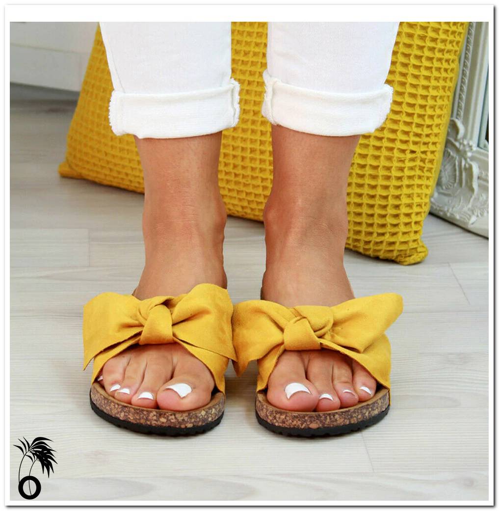 Mules de plage jaune larobedeplage.fr