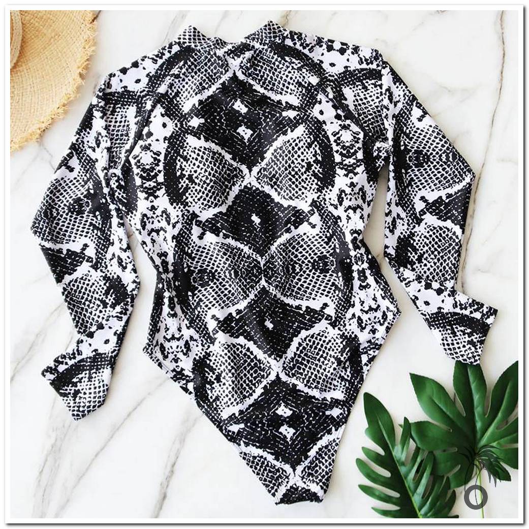 Maillot de bain une pièce manche longue