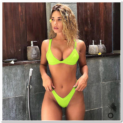 Bikini Brésilien Vert fluo | Larobedeplage.fr