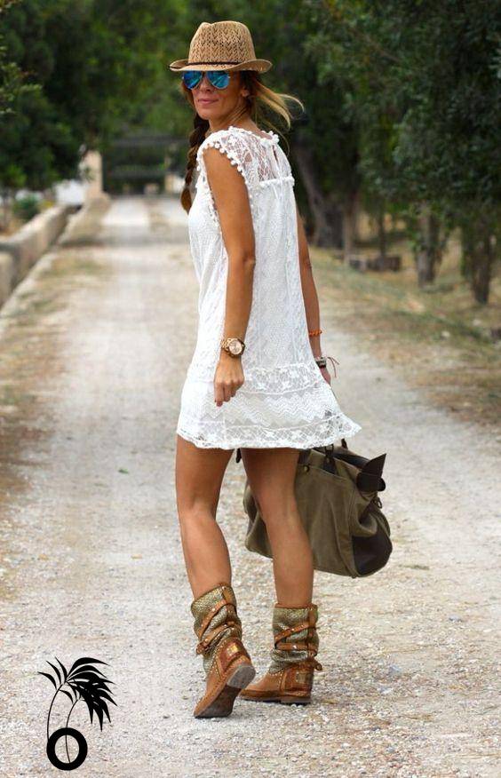 Robe de plage en dentelle blanche larobedeplage.fr