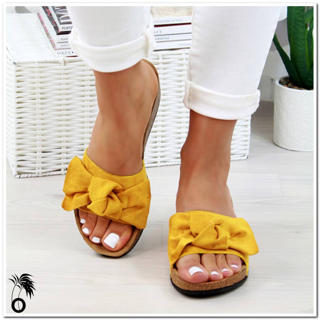 Mules jaune larobedeplage.fr