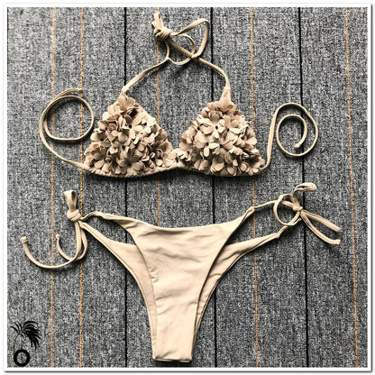Bikini Brésilien - Larobedeplage.fr - Taupe - 3D - Fleur