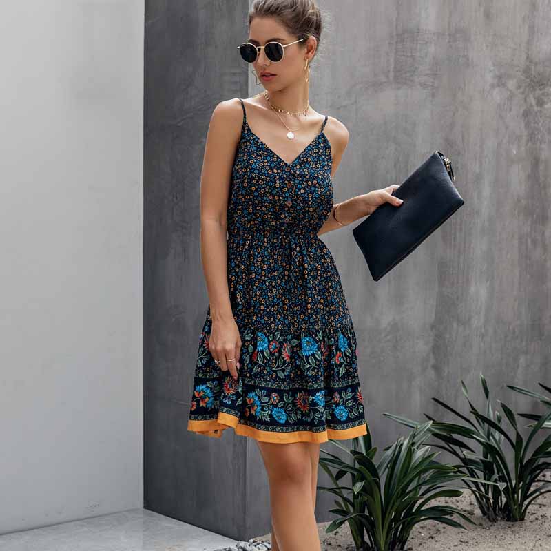 Robe d'été à imprimé floral bleue foncé