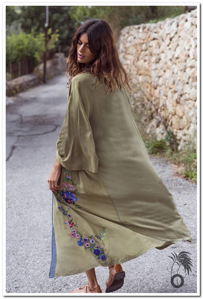Kimono de plage femme vert armée brodé